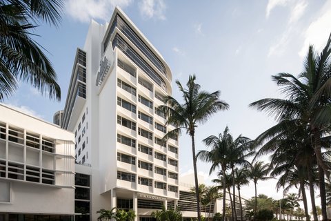 The Ritz-Carlton South Beach, dog-friendly hotel, photo 2