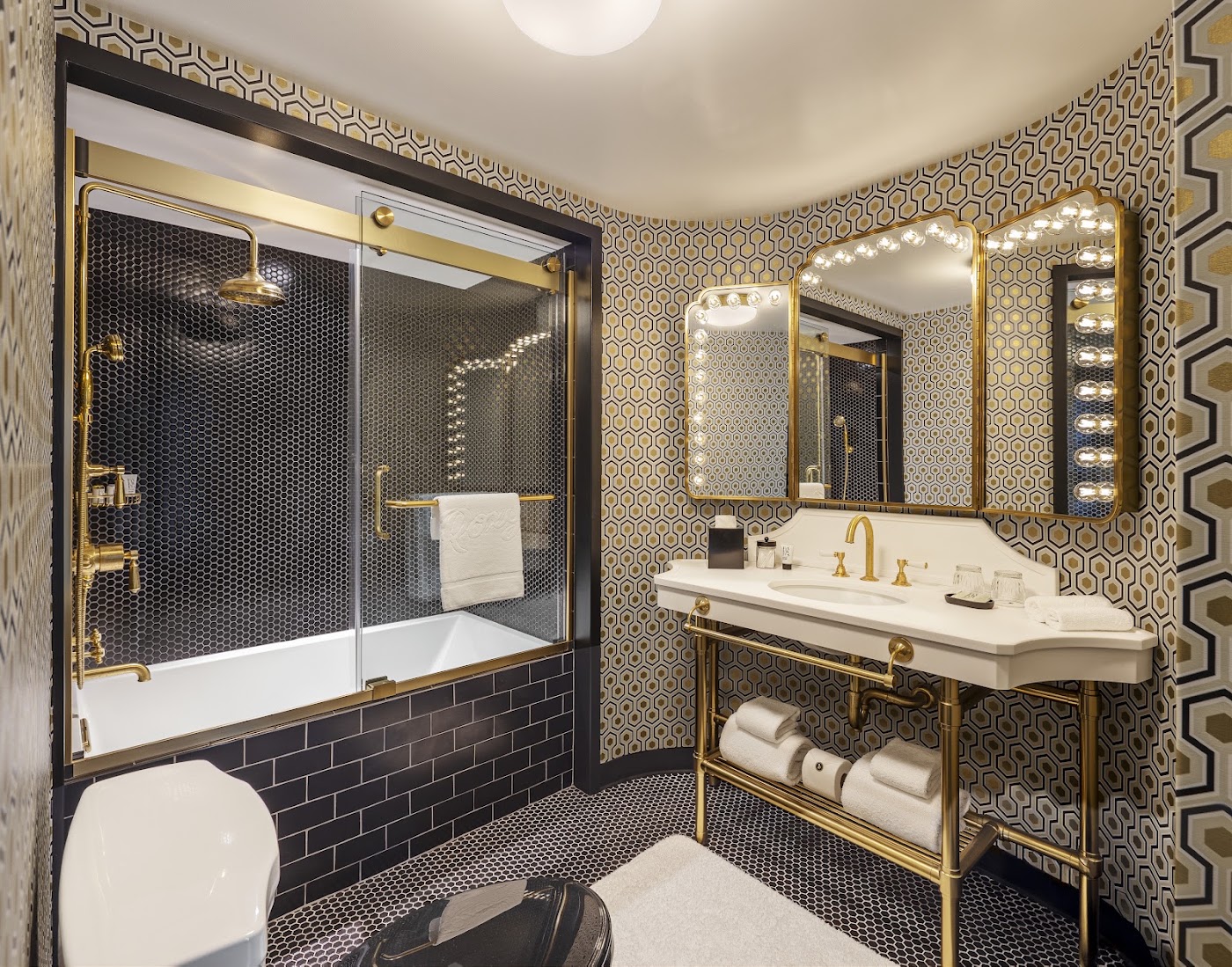 The Roxy Hotel New York, dog-friendly hotel, photo 4