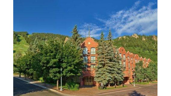 The St. Regis Aspen Resort, dog-friendly hotel, photo 5