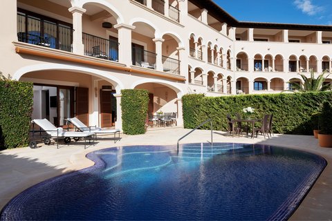 The St. Regis Mardavall Mallorca Resort, dog-friendly hotel, photo 2
