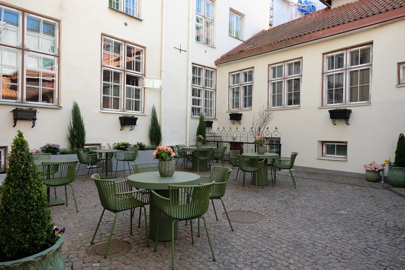 The Three Sisters Hotel, dog-friendly hotel, photo 2