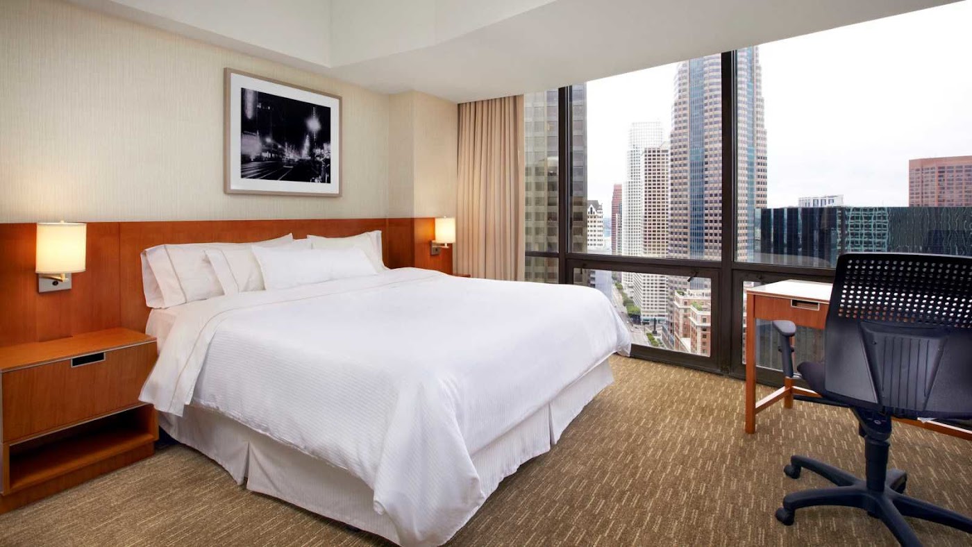 The Westin Bonaventure Hotel and Suites, dog-friendly hotel, photo 3