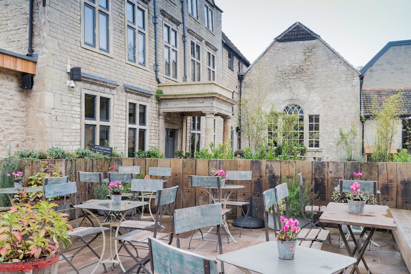 Timbrell's Yard, dog-friendly hotel in Bath