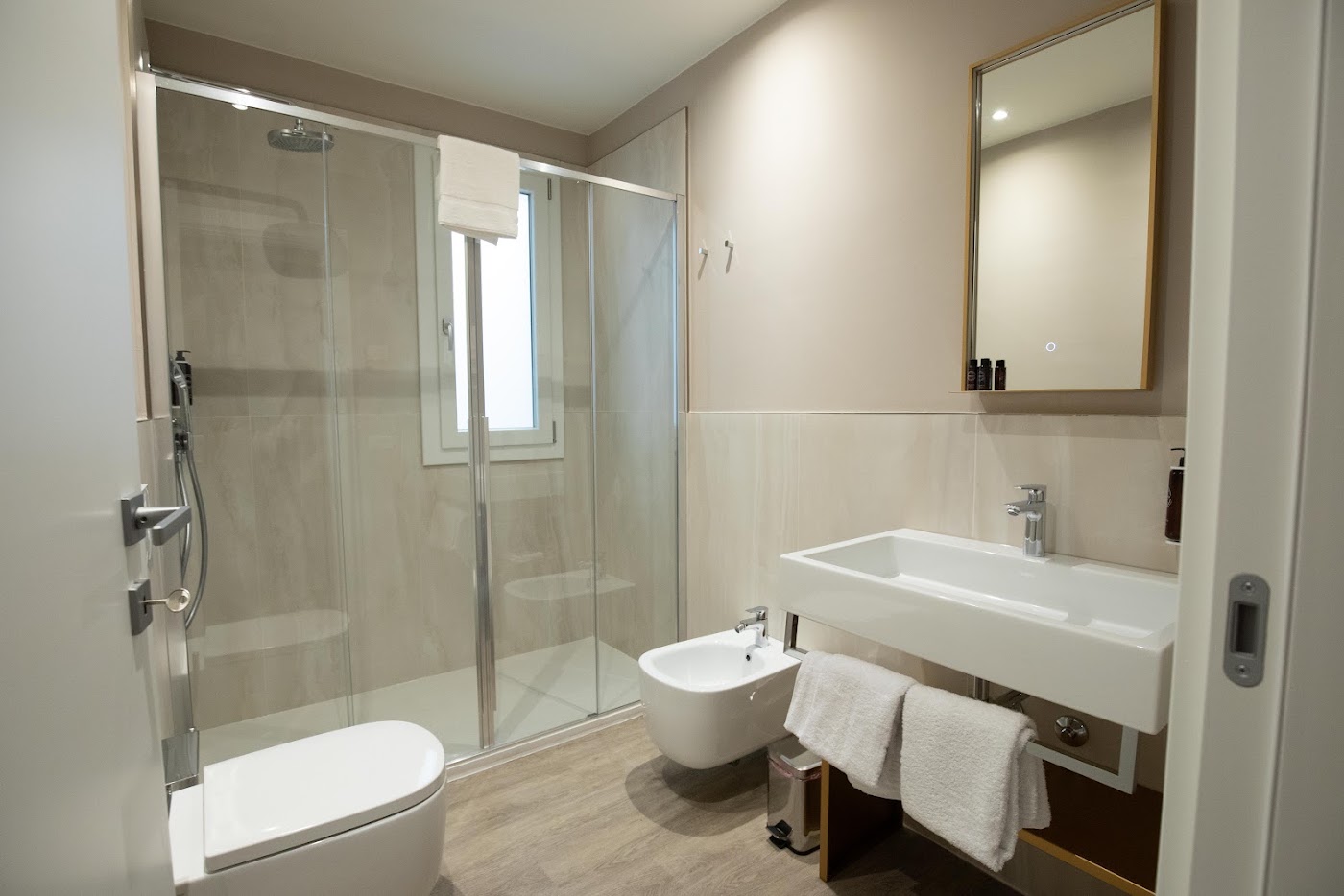 VI Suites, dog-friendly hotel, photo 5