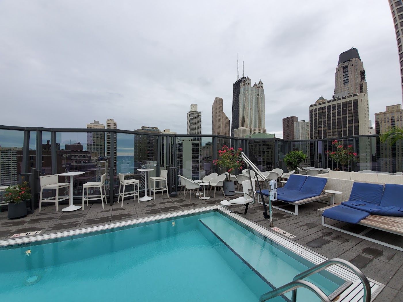 Viceroy Chicago, dog-friendly hotel, photo 4