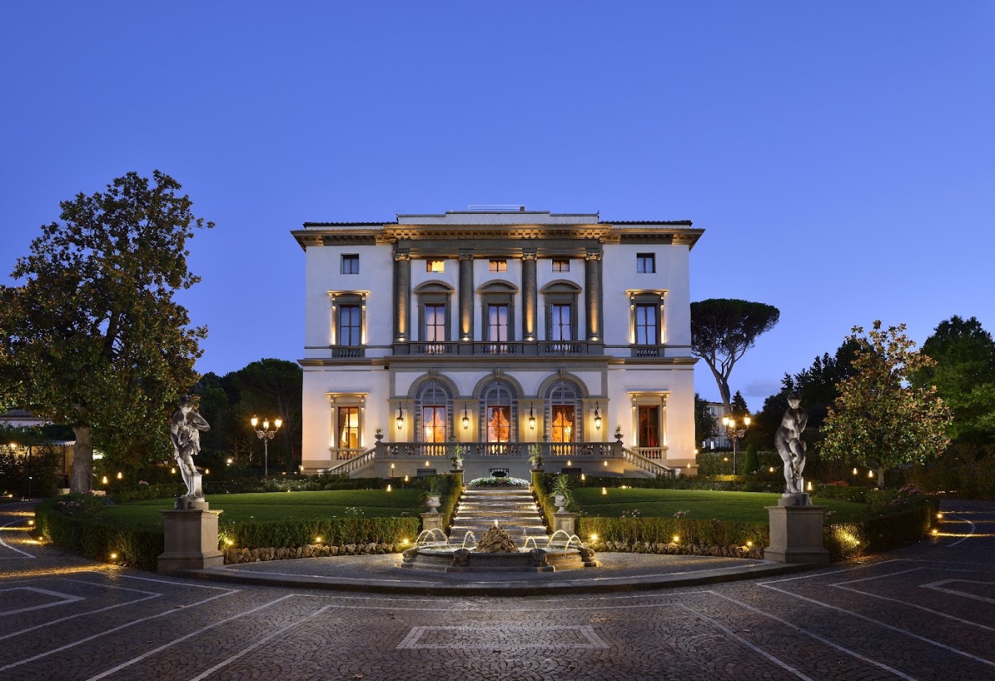 Villa Cora, dog-friendly hotel, photo 2