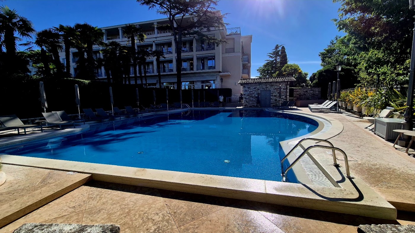 Villa Cortine Palace Relais & Châteaux, dog-friendly hotel, photo 4