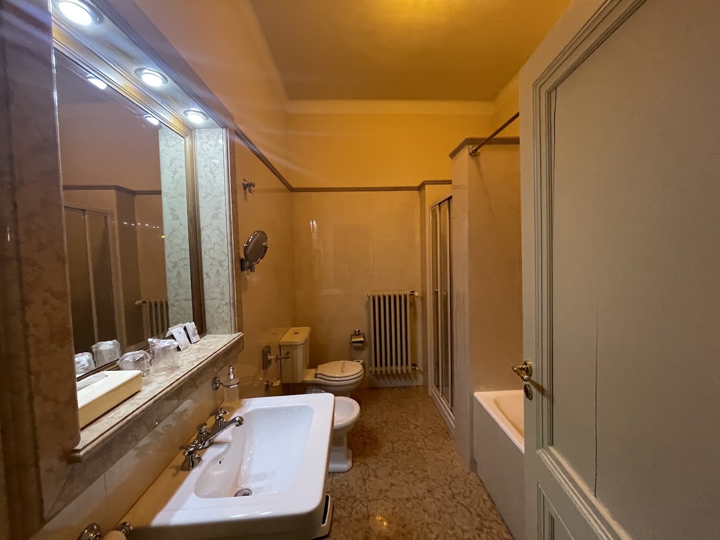 Villa Fenaroli Palace Hotel, dog-friendly hotel, photo 5