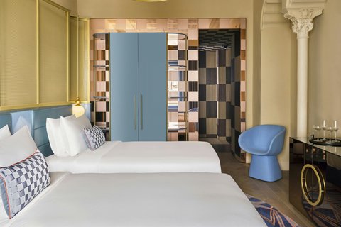 W Budapest, dog-friendly hotel, photo 2