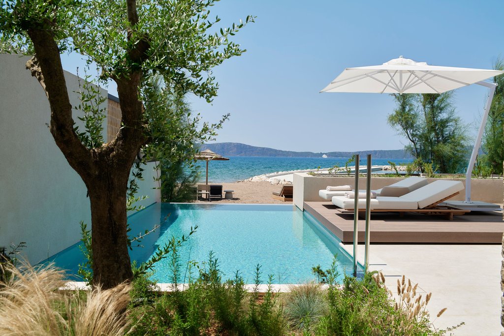 W Costa Navarino, dog-friendly hotel, photo 2