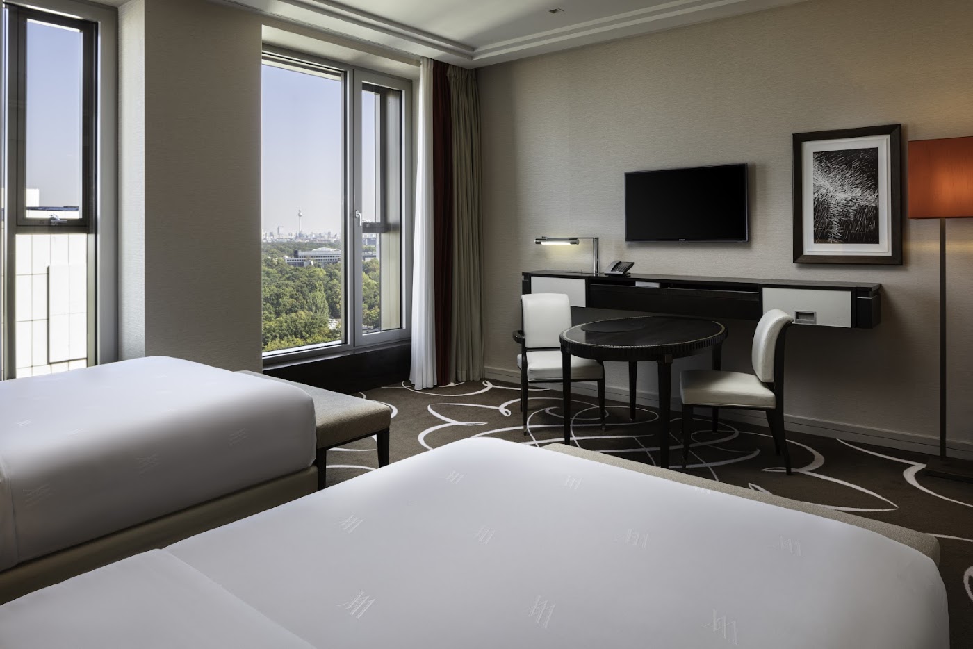 Waldorf Astoria Berlin, dog-friendly hotel, photo 3