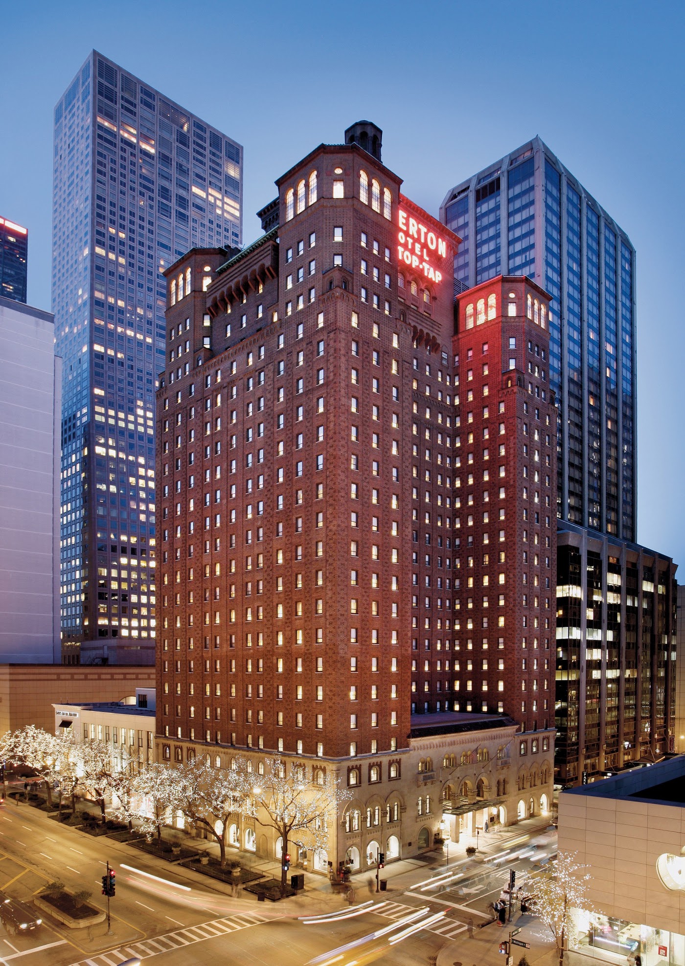 Warwick Allerton Chicago, dog-friendly hotel, photo 2