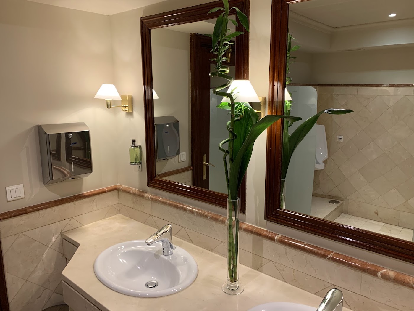 Wellington Hotel & Spa Madrid, dog-friendly hotel, photo 5